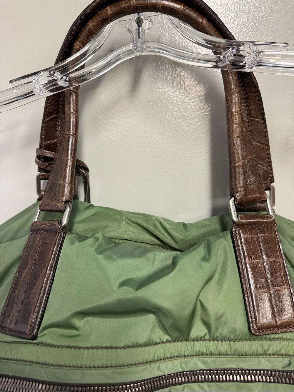 Tods bottom 22”x14”x10” missing